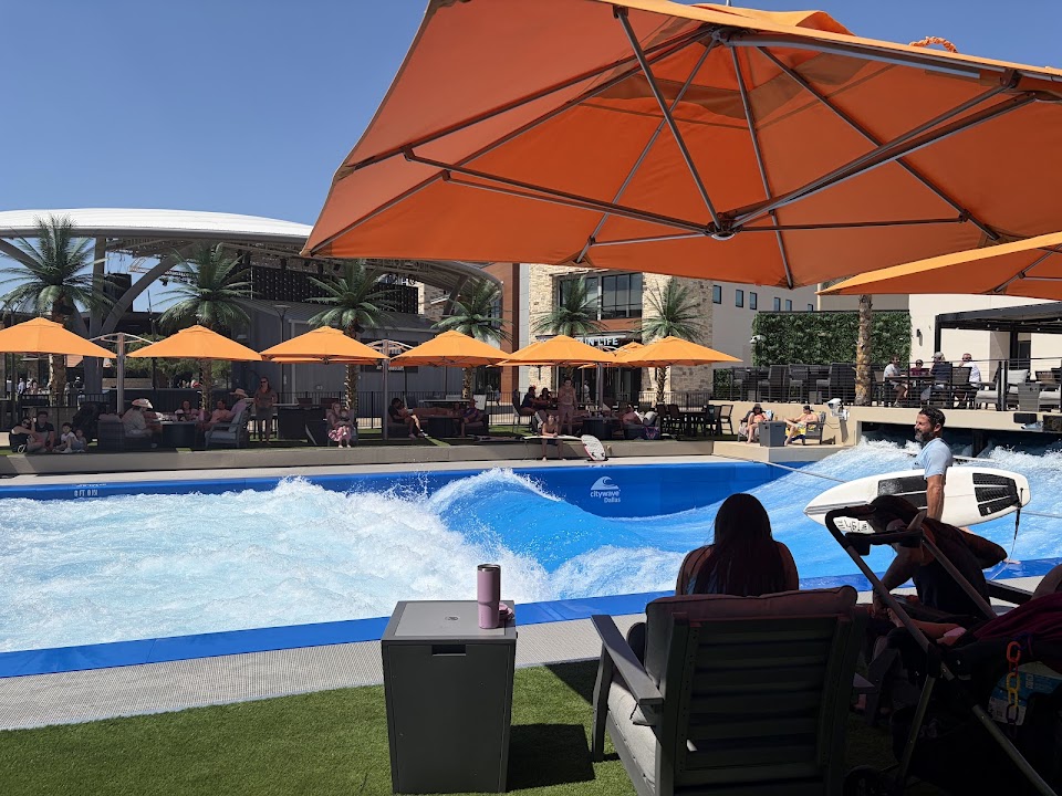 PopStroke Surf Lounge